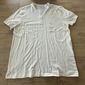 White Cotton Gap Mens T-Shirt with 3 button color Size XL Brand New